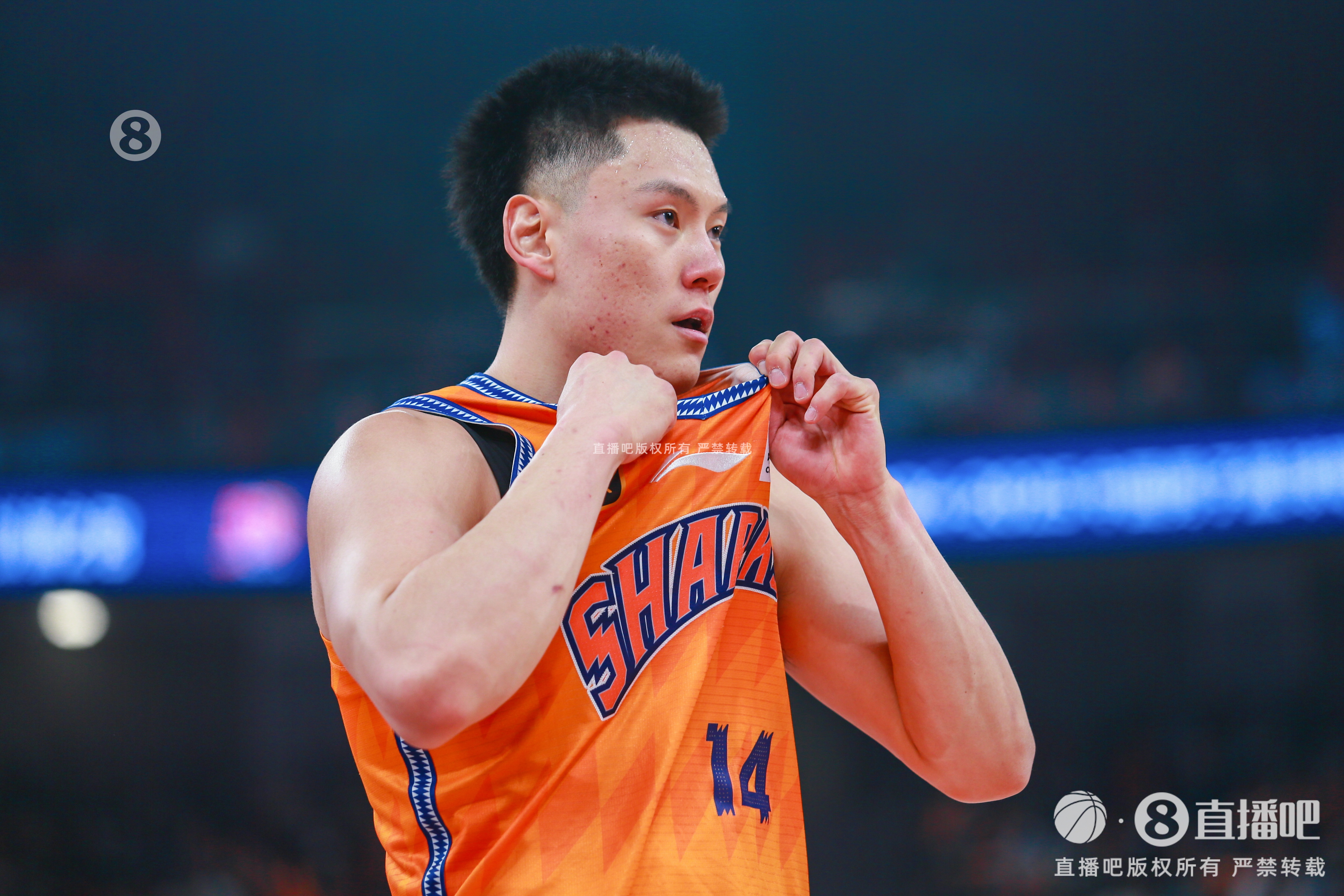 “李花”组合!直播吧:李弘权、李添荣将代表上海队出战全运会